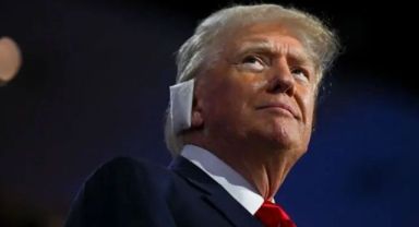 Trump, suikast girişiminin ardından ilk kez halk karşısına çıktı