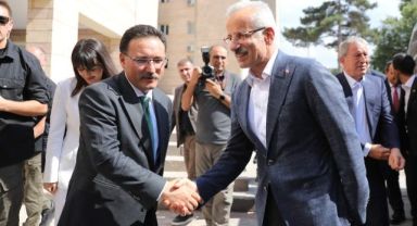  Bakan Uraloğlu Kayseri Valiliği’ni ziyaret etti