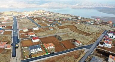 Başkan Çolakbayrakdar, “Kırsal mahallelerimizin değerine değer katan çalışmalar yapıyoruz”