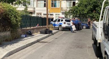 Evden ayrılmak isteyen eşini sokak ortasında bıçakladı