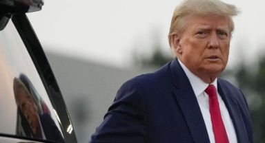 Trump'tan beyin yakan açıklama: Kadın olsam makyaj yapmak yerine örtünürdüm