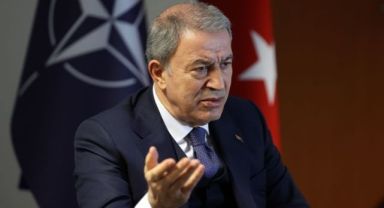 Akar: 'Eğitim ve öğretimi anlamayanlar var. Eğitim ayrı şey, öğrenim ayrı şey'