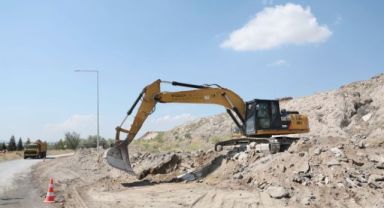 Başkan Çolakbayrakdar: “Kayseri’mize, bulvarları birbirine bağlayan yeni bir yol kazandırıyoruz”