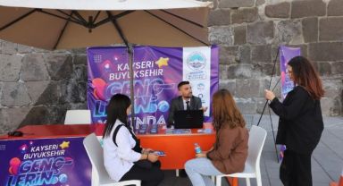 Büyükşehir’den yeni üniversite öğrencilerine rehberlik ve danışma hizmeti