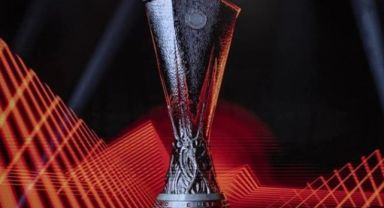 Galatasaray ve Fenerbahçe kadrolarını UEFA'ya iletti