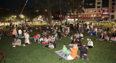 Vatandaşlar sinema günleri ile rengarenk bir akşam yaşadı