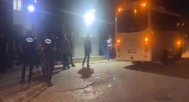 14 Yaşındaki kız çocuğunu 18 kişi istismar etti 10 kişi tutuklandı!