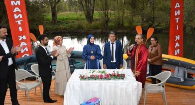 Genç çift, Zamantı Irmağı'nda 'Evet' dedi