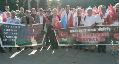 Kayseri’de sağlık çalışanları Filistin için miting düzenledi