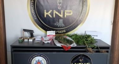 Narkotik polisinden torbacı operasyonu: 2 gözaltı