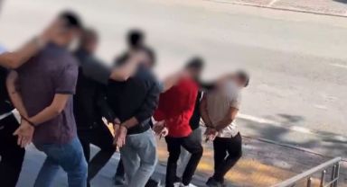 Ucuz arsa satma vaadi ile vatandaşları dolandıran 7 şüpheliden 3'ü tutuklandı.