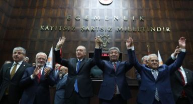  AK Parti Grup Toplantısına katılan Büyükkılıç; Ataş'ı tebrik etti