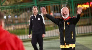 Başkan Çolakbayrakdar, “Sporcularımızla gurur duyuyorum”