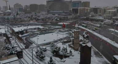  Kayseri’de kar nedeniyle eğitime 1 gün daha ara verildi