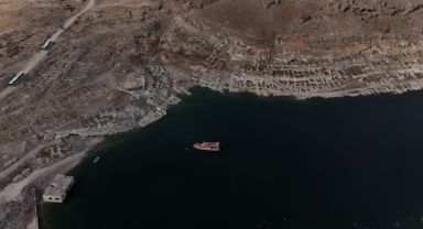 Kayseri'de kuraklık: Baraj suları çekildi, suyun altındaki köy ortaya çıktı