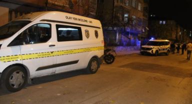 Sokak ortasında bıçaklanan genç ağır yaralandı