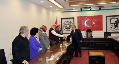 Talaslı öğretmenlerden Başkan Yalçın'a öğretmenler günü ziyareti
