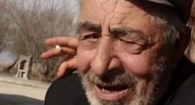 Yangında dumandan etkilenen yaşlı adam öldü