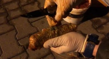 Salçanın içine zulalanmış uyuşturucu madde ele geçirildi