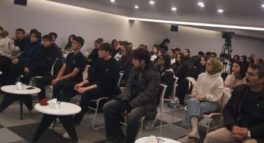 Talas’ta Yazar Okulu Seminerleri Devam Ediyor