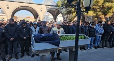 Yangında hayatını kaybeden işçi toprağa verildi