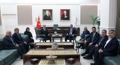 AK Parti heyetinden, Sağlık Bakanı Memişoğlu'na ziyaret