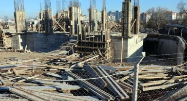 Kayseri'de 4 metre yükseklikten düşen inşaat işçisi yaralandı