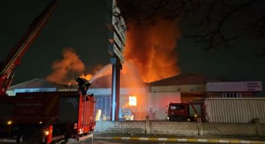 Kayseri'de fabrika yangını: Ekipler müdahale ediyor