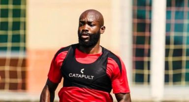 Kayserispor, takım arkadaşına tokat atıp, kırmızı kart gören Bahoken’i kadro dışı bıraktı