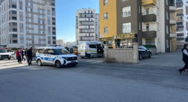 Özel Harekat polisi tabanca ile vurulmuş halde ölü bulundu