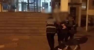 Silahlı yağma suçundan aranan firari, polise yakalandı