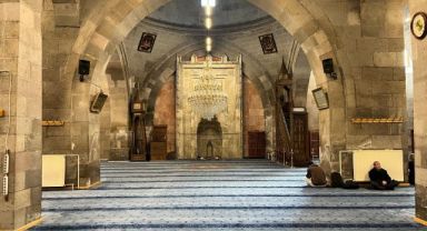 890 yıllık Cami-i Kebir'in '7 tuğla' hikayesi