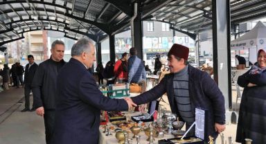 Antika Pazarı'na kar engeli