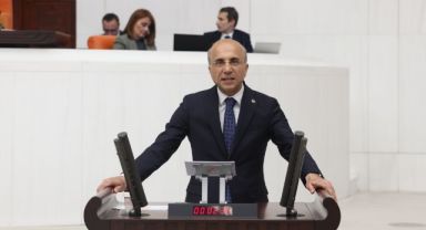 CHP’li Aşkın Genç: Hazine’nin iç ve dış borçları yalnızca ocak ayında 322,7 milyar lira arttı… Vatandaşın sabrı tükendi, gerçekler ortada