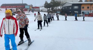 Denetimli serbestlikten yararlanan 15 çocuğa kayak eğitimi verildi
