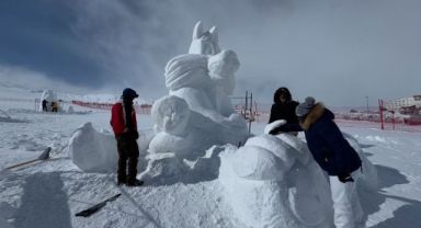 Erciyes'in karı sanat eserine dönüştü