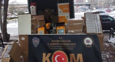 Kayseri'de 103 bin 950 dal doldurulmuş makaron ele geçirildi