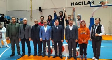 Kayseri’de Okullar Taekwondo Şampiyonası yapıldı