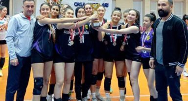 Kayseri Küçük Kızlar Voleybol Ligi’nde kupalar sahibini buldu