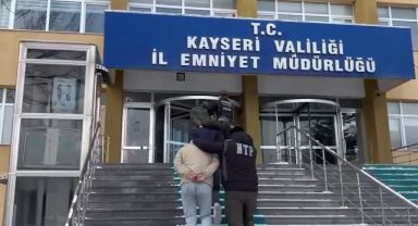 Sokak satıcılarına operasyon: 10 kişi tutuklandı