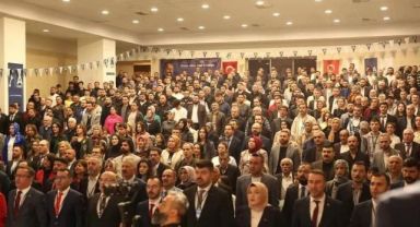 Anahtar Parti Kayseri İl Kongresinde partililer salona sığmadı!