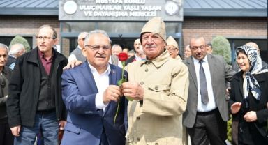 Kayseri Büyükşehir Belediye Başkanı, 18-24 Mart Yaşlılara Saygı Haftası dolayısıyla bir mesaj yayımladı.