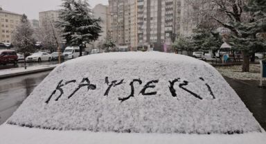 Mart karı Kayseri'yi beyaza bürüdü