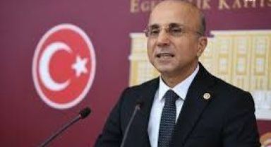 CHP’li Aşkın Genç: Bu baskılar bizleri yumruk haline getiriyor