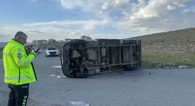 Kayseri’de kamyon devrildi: 1 yaralı