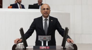 Chp’li Aşkın Genç: “Kur Arttıkça Borç Büyüyor, Borç Büyüdükçe Faiz Artıyor. Bütçenin Kaderi Londra Piyasalarında Yazılıyor”