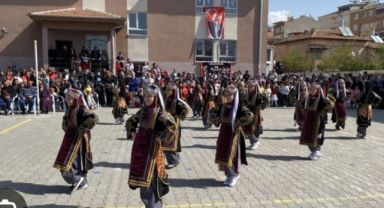 Develi'de İmam Hatip Ortaokulu’nda ‘Yabancı Dil Şenliği’