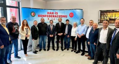 Hizmet-İş Sendika Başkanı Navruz’a Tebrik Ziyaretleri Aralıksız Sürüyor.