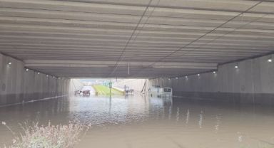 Kayseri'de sağanağın etkisi gün ağarınca ortaya çıktı