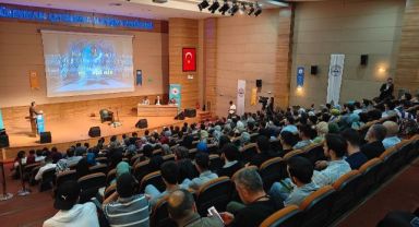 Kur'an-ı Kerim'i güzel okuyanlara ödülleri verildi